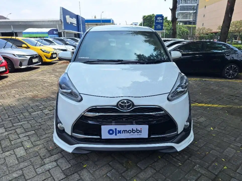 DP MURAH Toyota Sienta 1.5 Q Bensin-AT 2017 Putih CEYFB