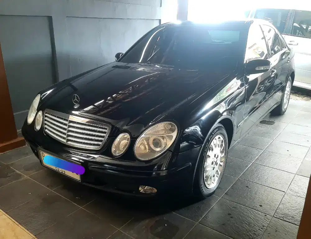 Mercedez Benz E200 K W211