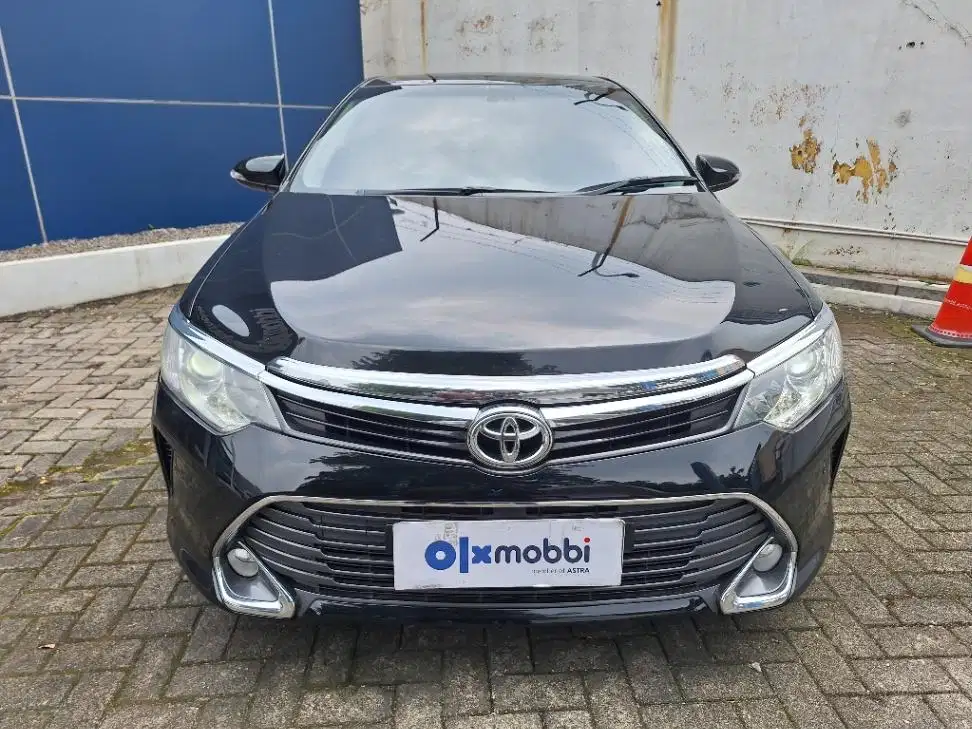DP MURAH Toyota Camry 2.5 V Bensin-AT 2018 Hitam CSAQB