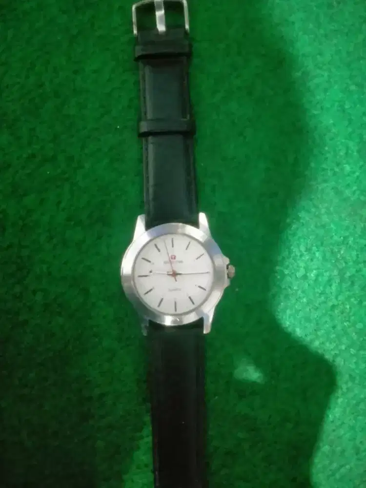 Jam tangan swiss army