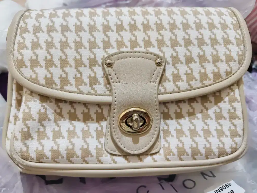 Tas Enji Warna Cream