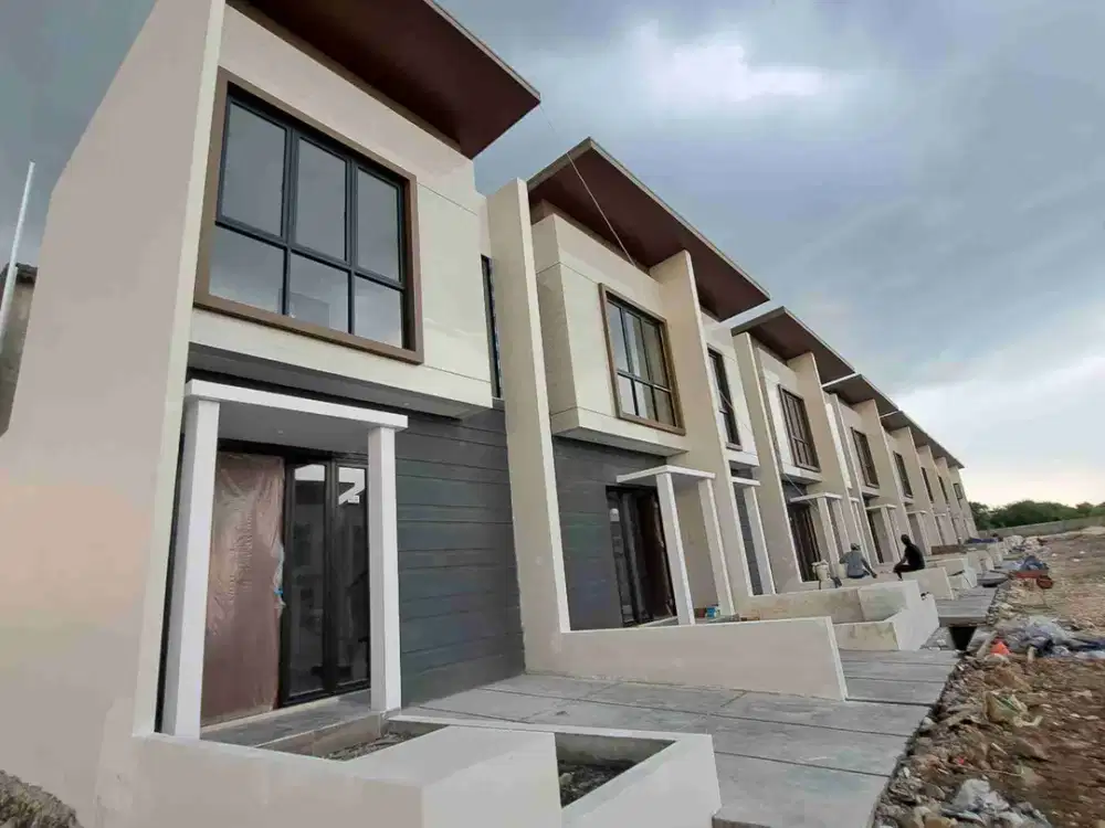 Rumah 2 Lantai Dirungkut Dijual Murah