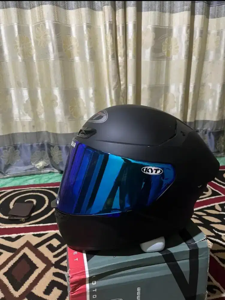 Helm pria merek nhk ukuran M black doff
