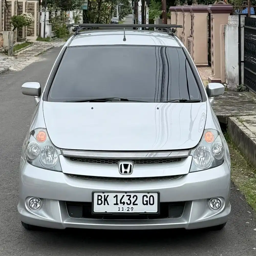 Honda Stream 2.0 Matic 2004