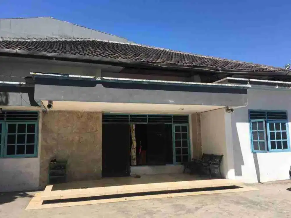 DIJUAL RUMAH KOMERSIAL JALAN KAWI LOKASI STRATEGIS