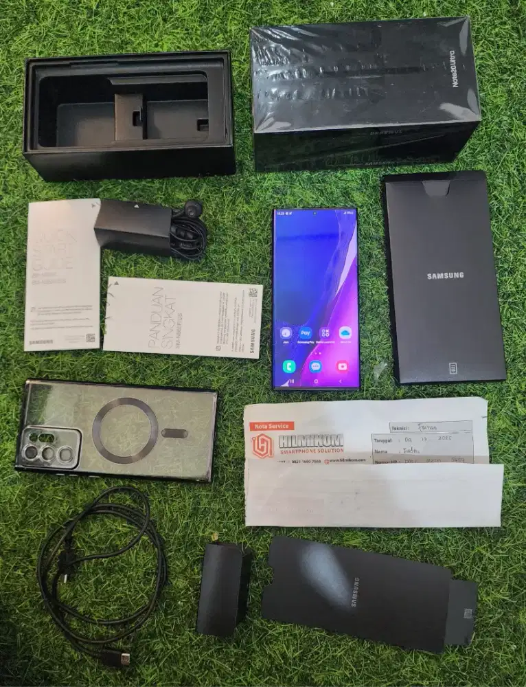Samsung Galaxy Note 20 Ultra , 

Lengkap dus , buku2 , earphone , dll