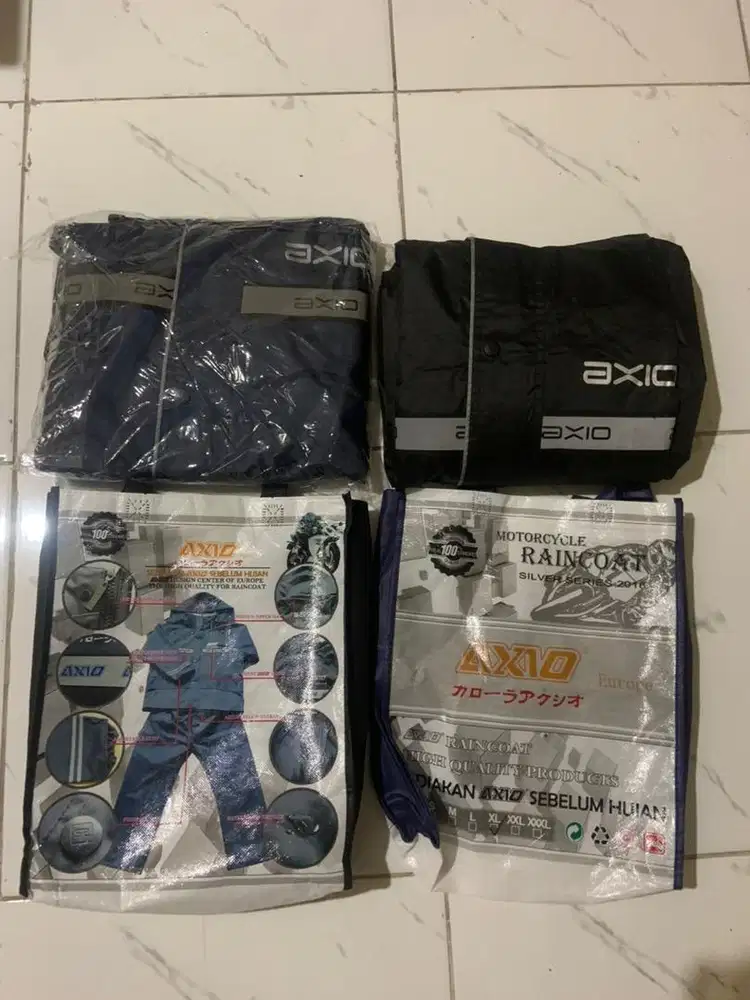 Jas Hujan Axio L