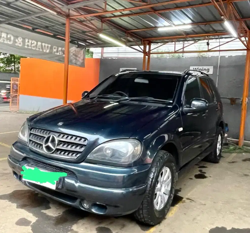 Mercy ML320 Hitam Sunroof 4WD Matic Interior warna Beige Rare item