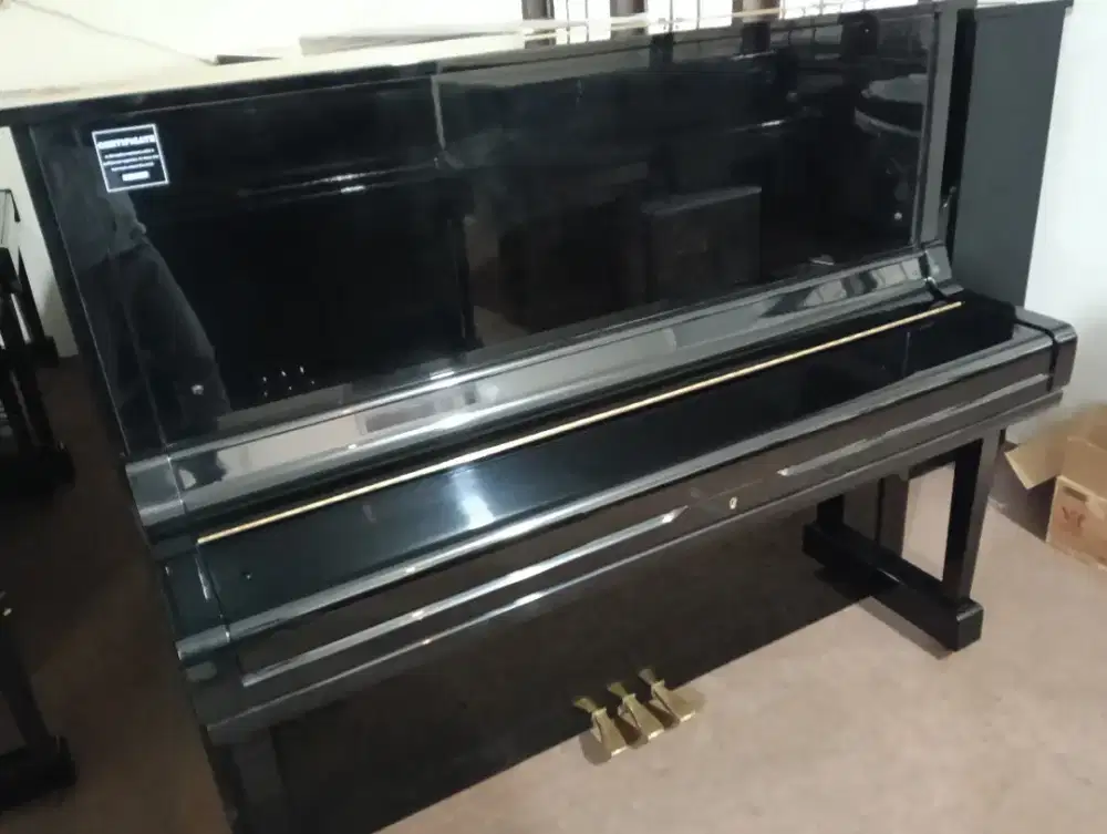Yamaha piano U3M gold plate hitam mulus