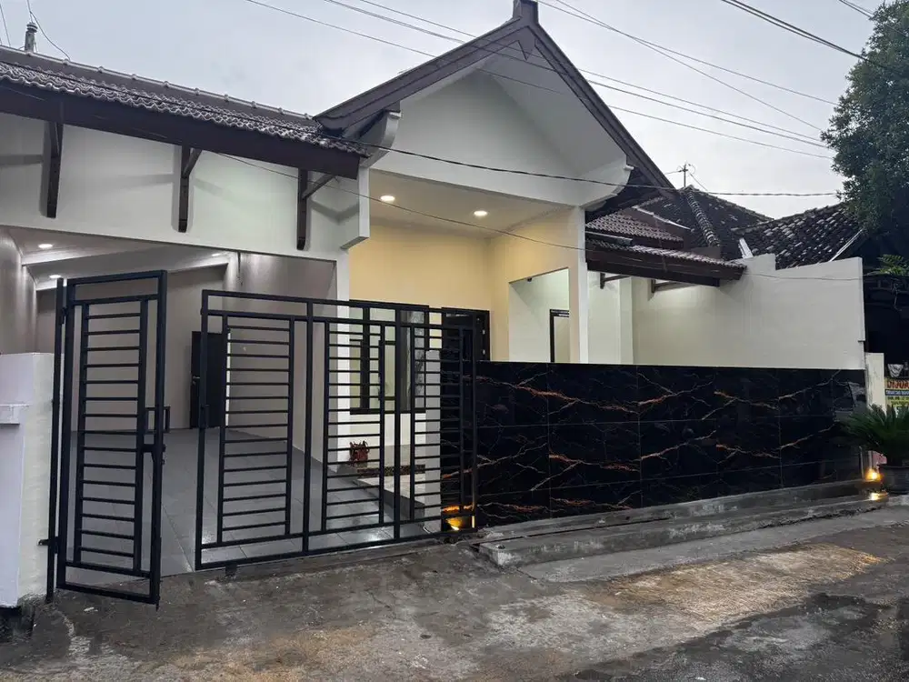 RUMAH MEWAH DEKAT TUGU MUDA /BANDARA/ SILIWANGI SEMARANG