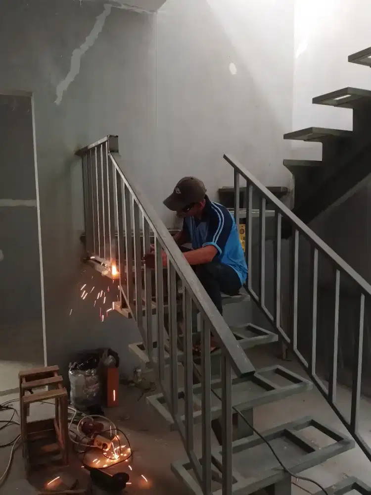 tukang las dan baja ringan