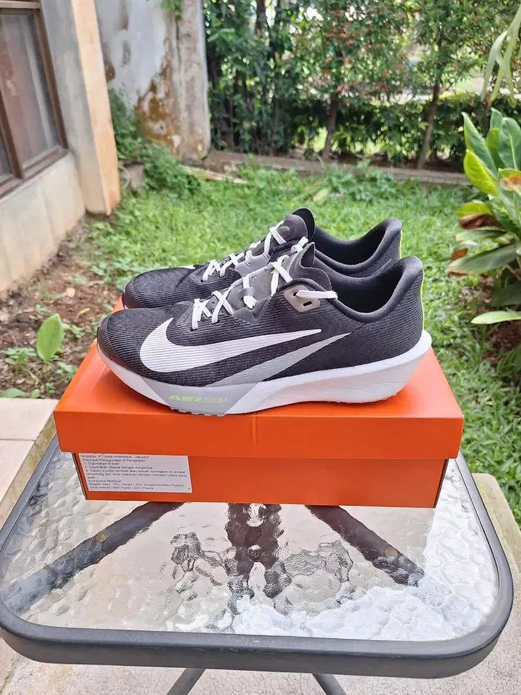 Nike Air Zoom Rival 4 size 44 original 100%