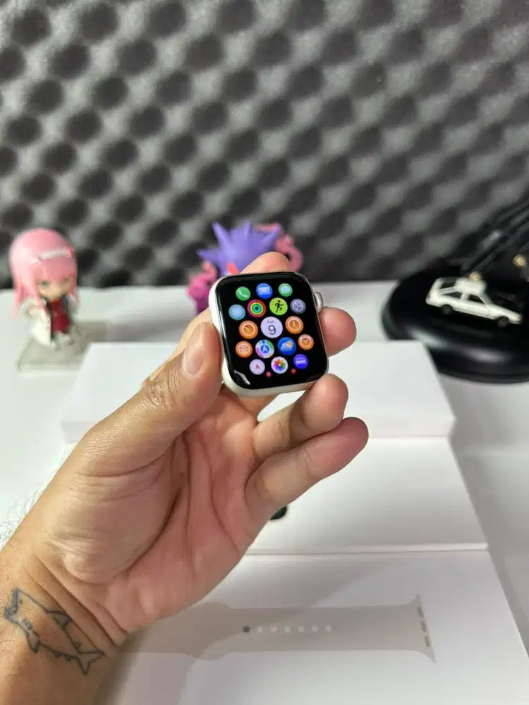 Apple Watch SE Gen 2 40mm Starlight iBox