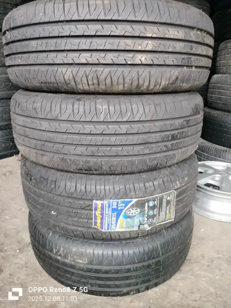 Jual ban mrek Goodyear assurance ukuran 205 65 R15 kond 95% 4pcs