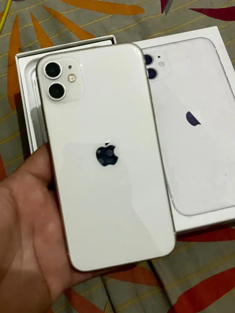 Iphone 11 128gb mulus siap pakai