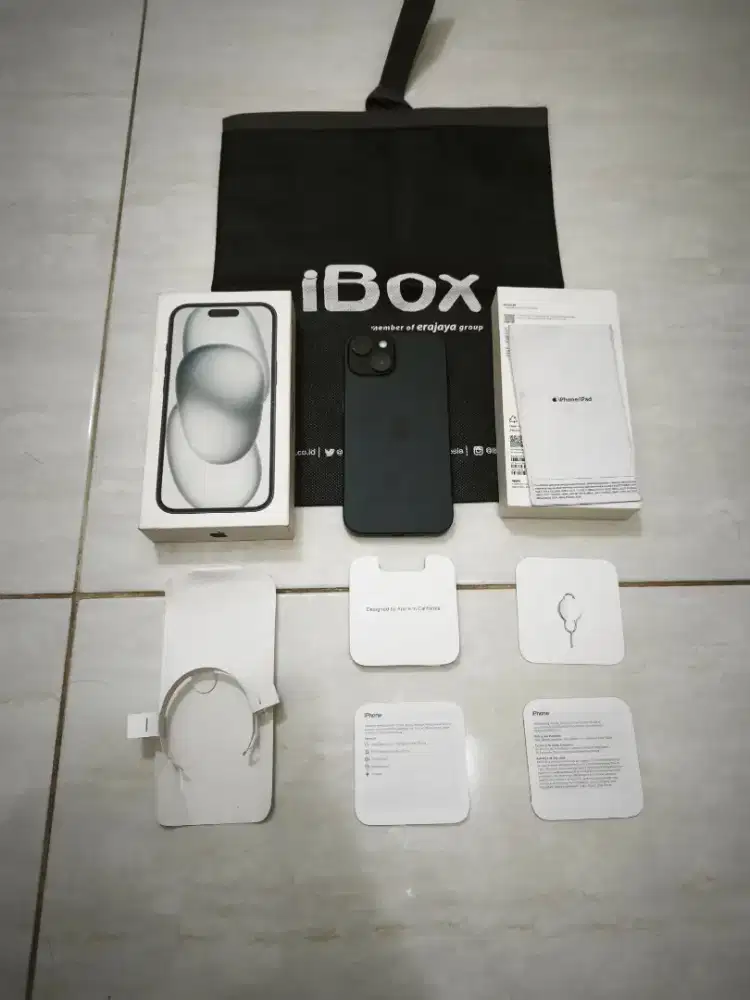 Iphone 15 128gb IBOX Resmi Garansi on April 2026 Fullset original