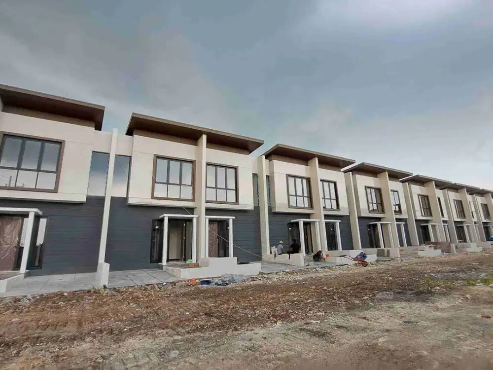 Dijual Murah Rumah 2 Lantai Baru Fasilitas Lengkap Lok Surabaya