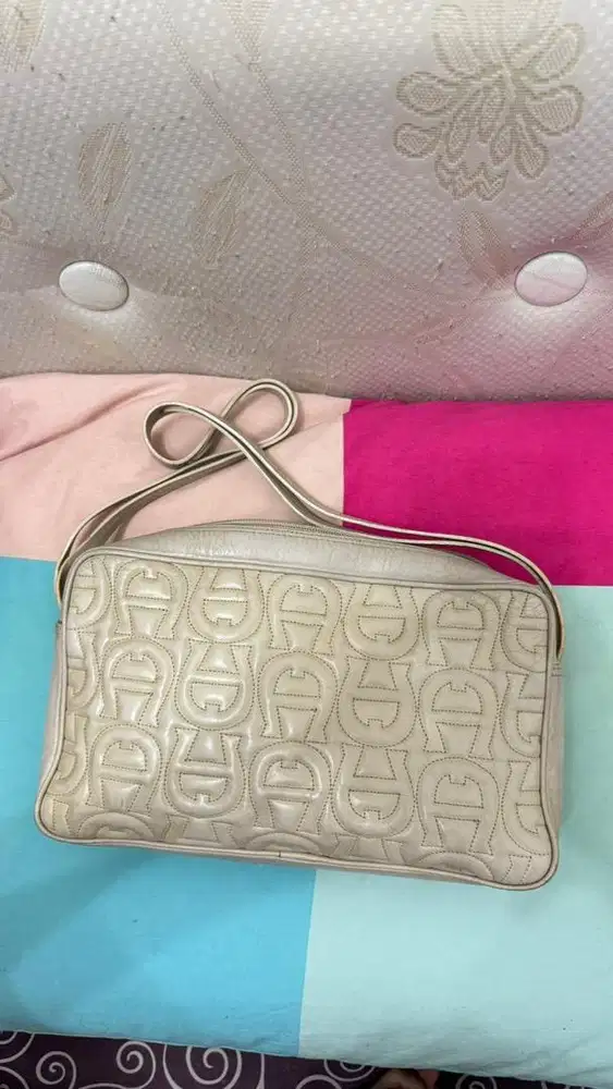 Preloved Aigner shoulder bag