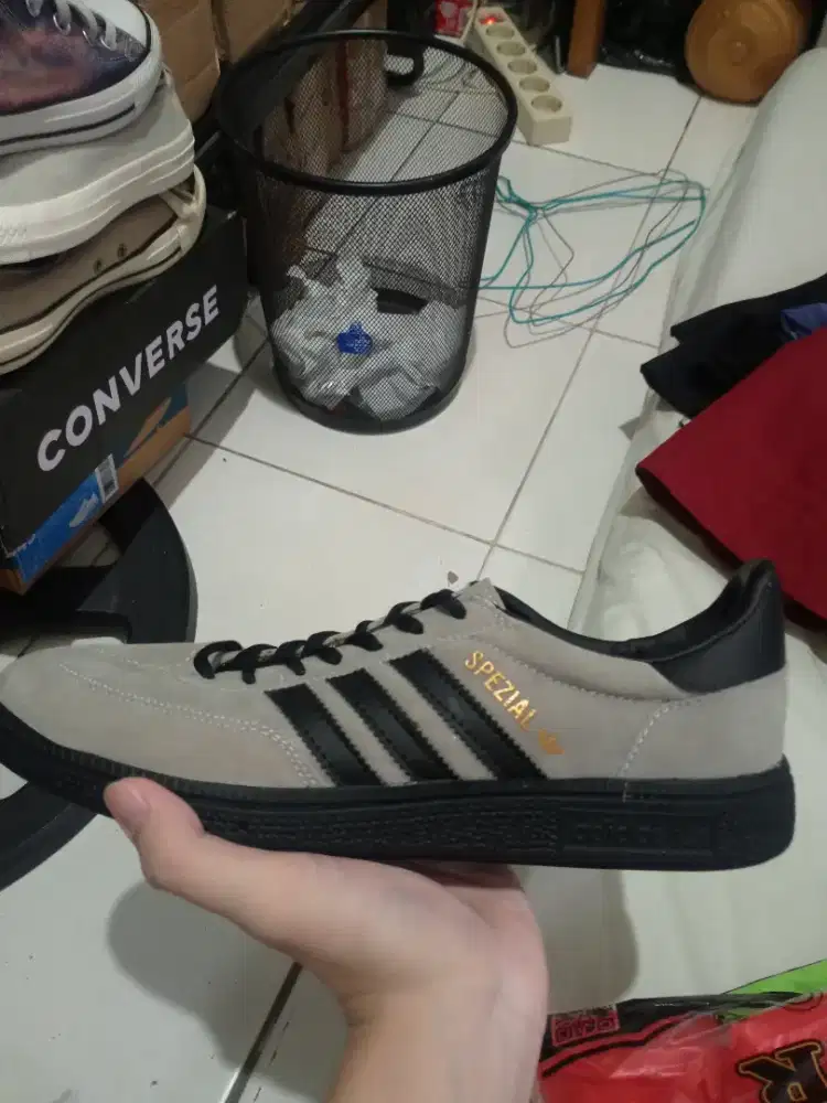 Adidas Spezial Size 43