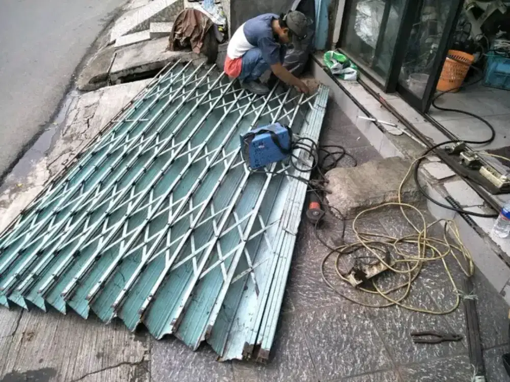 Spesialis service rolling door murah di Jagakarsa