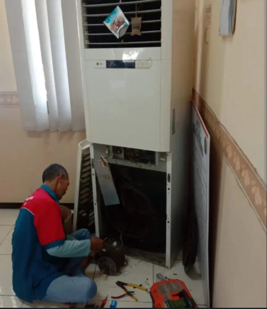 Jasa service AC,kulkas 24 jam,bongkar pasang AC baru/bekas.