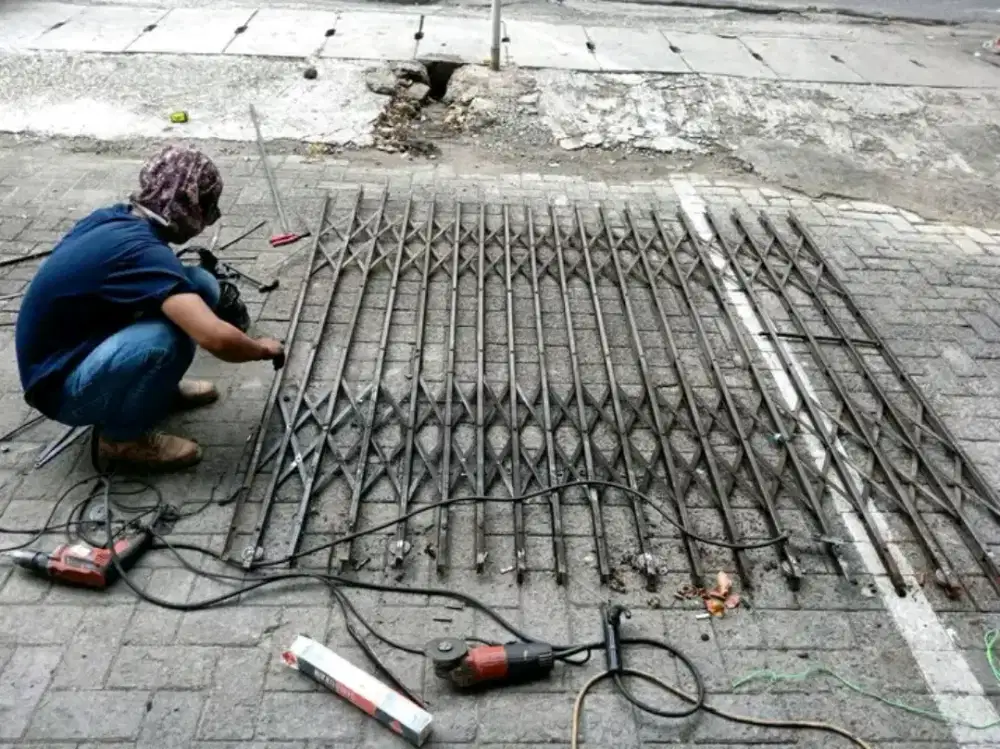 Servis rolling door folding gate murah pasar rebo
