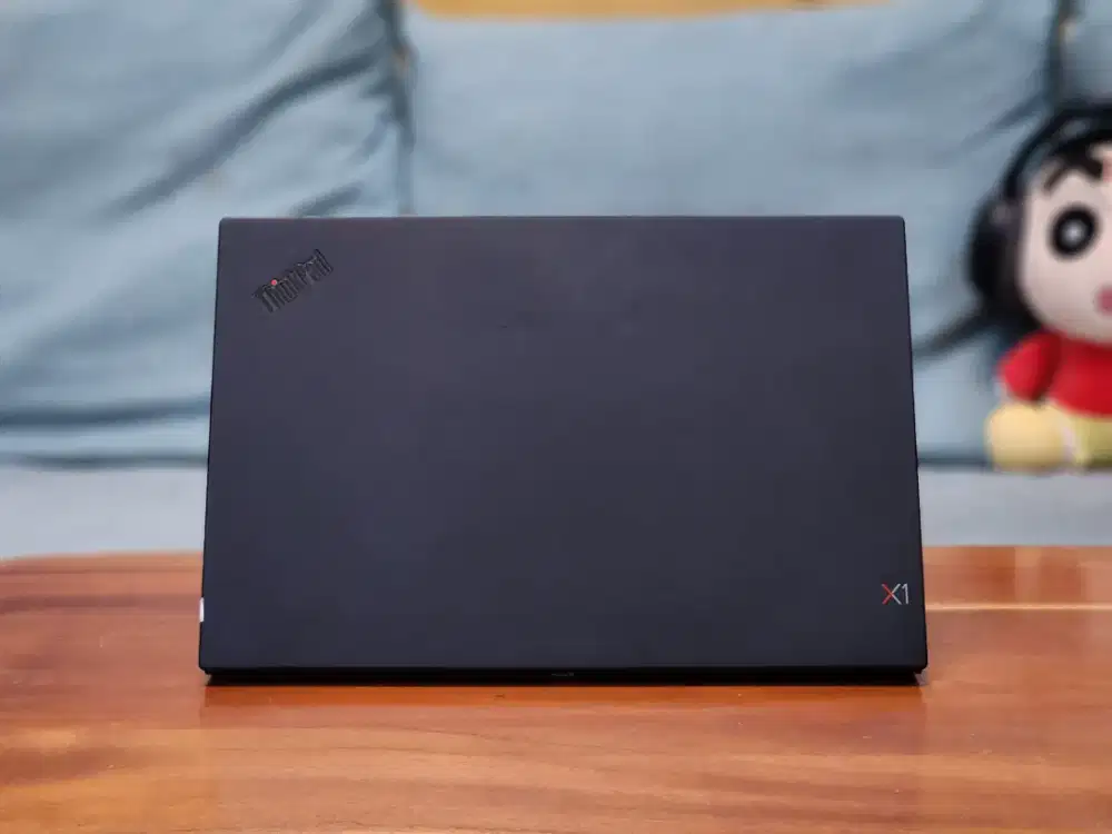 Lenovo X1 Carbon Core i7 8th RAM 16GB Paling Ringan Premium Looks