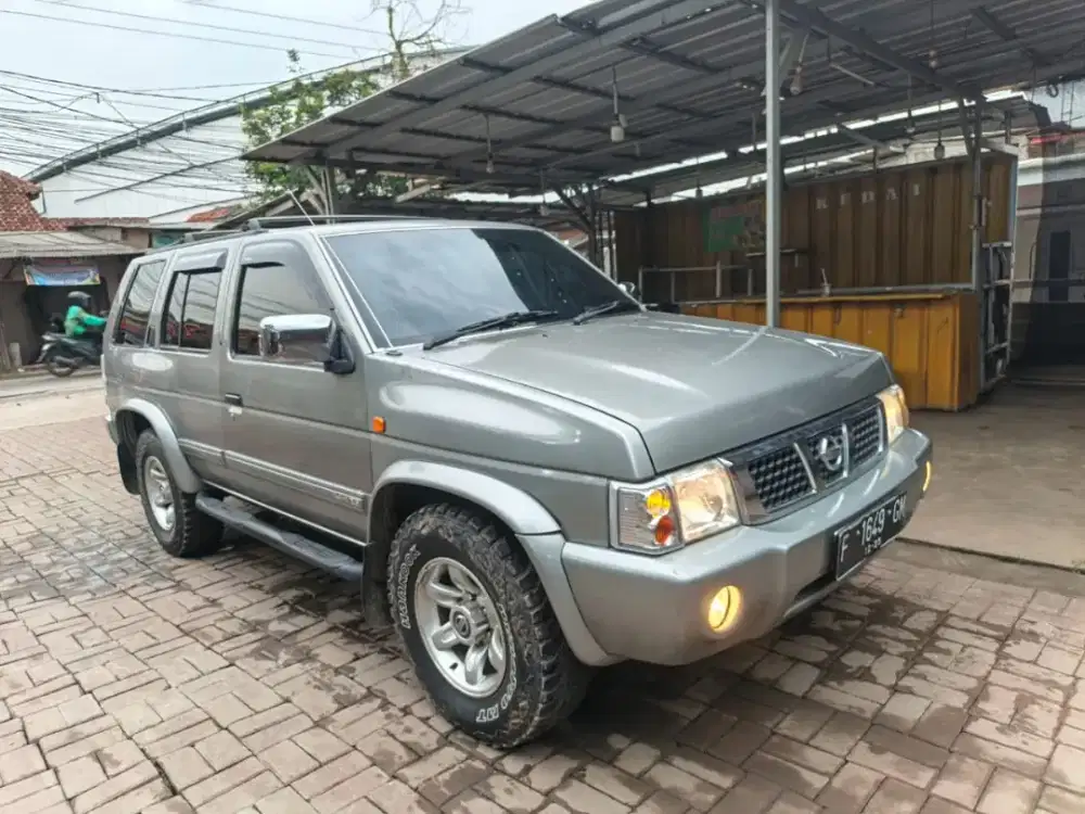 Terrano 2004 antik