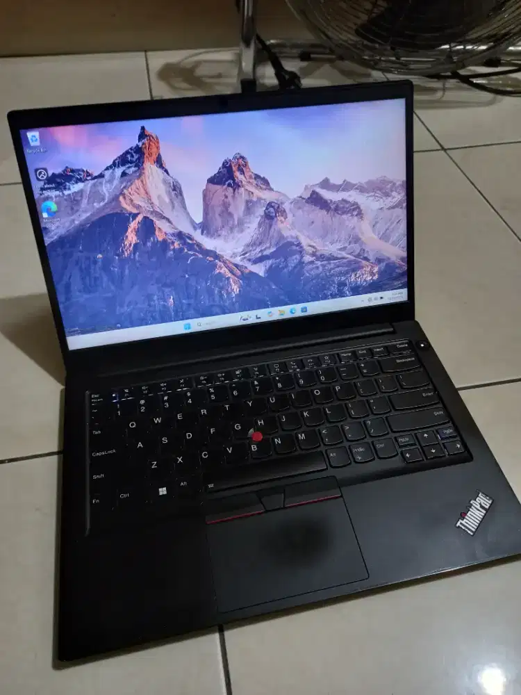 Lenovo thinkpad E14 gen4 Core I3-1215u gen12