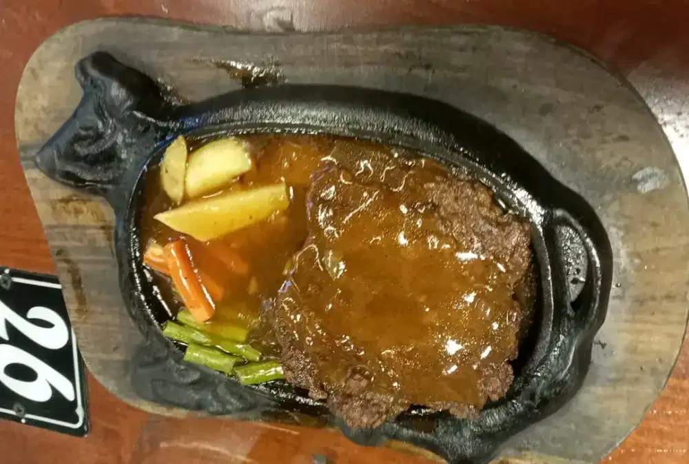 SEDANG MENCARI LOWONGAN PEKERJAAN TUKANG  MASAK/ KOKI