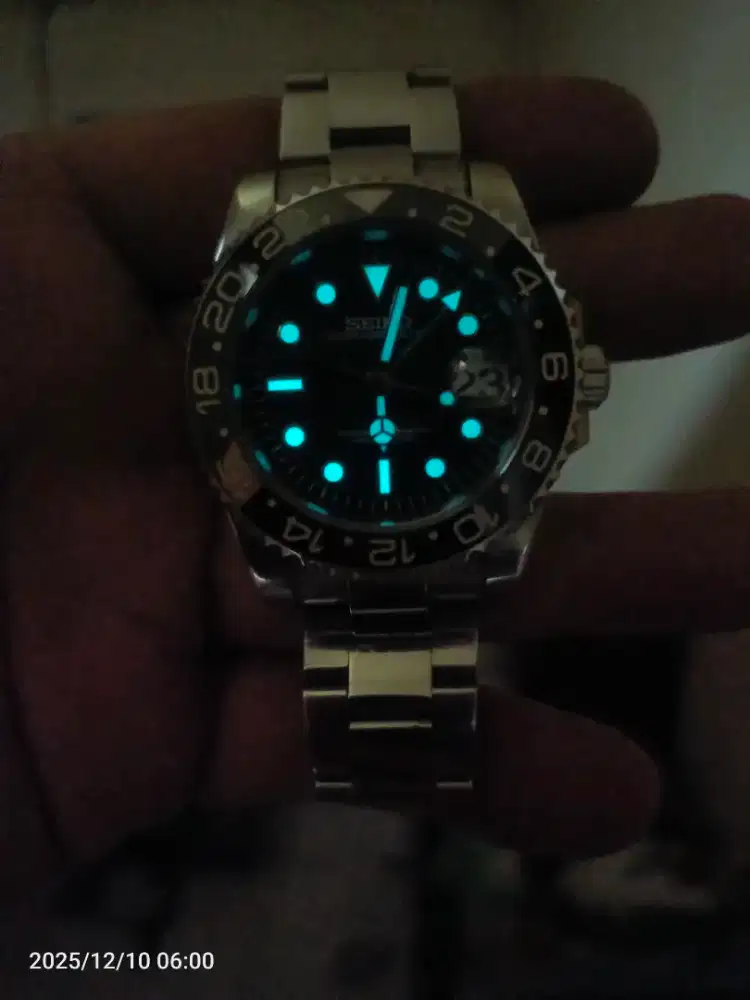 Seiko gmt automatic