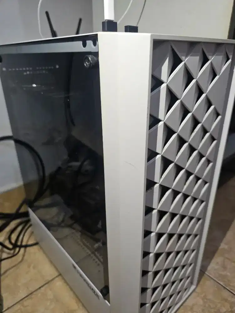 CASING VENOMRX ARASAKA + PSU AEROCOOL LUX RGB 550W