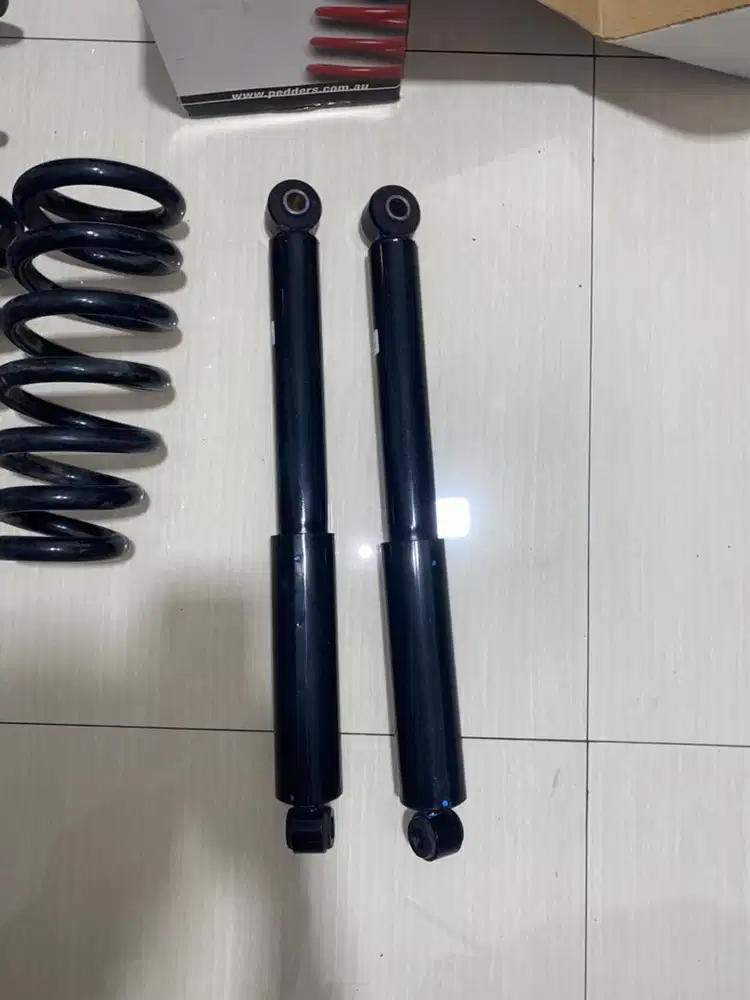 shockbreaker belakang pajero sport