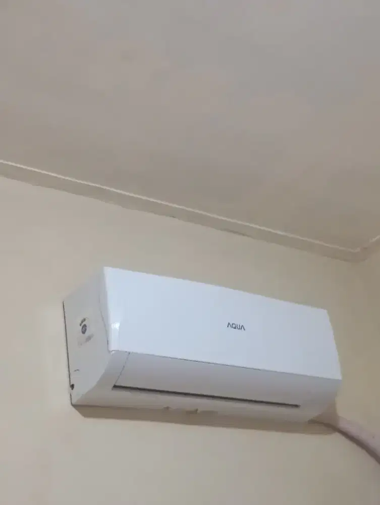 Di jual AC 1 PK merek aqua
