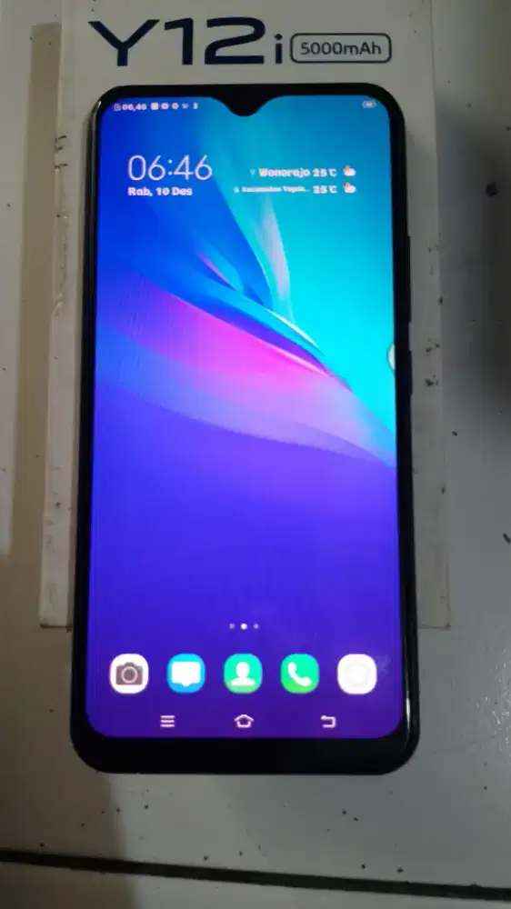 Vivo y 12i,ram 3gb,rom 32gb.warna merah biru.