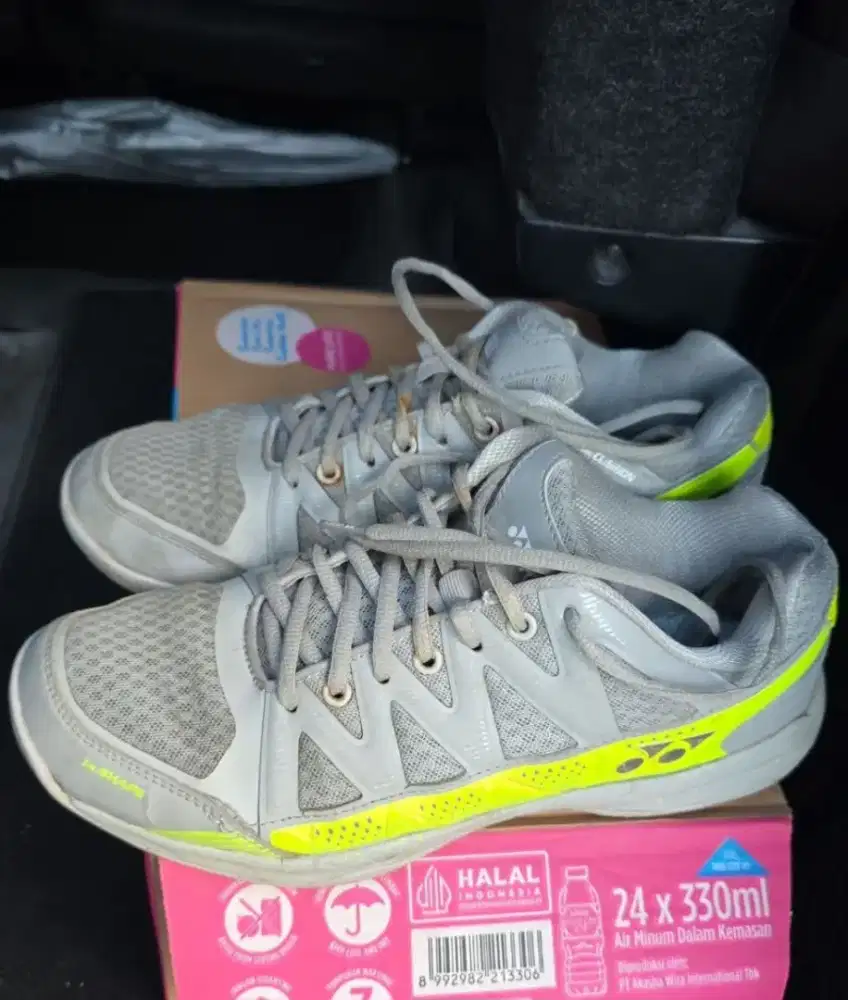 Sepatu yonex original
