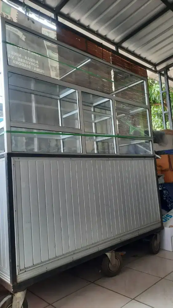 Etalase martabak manis