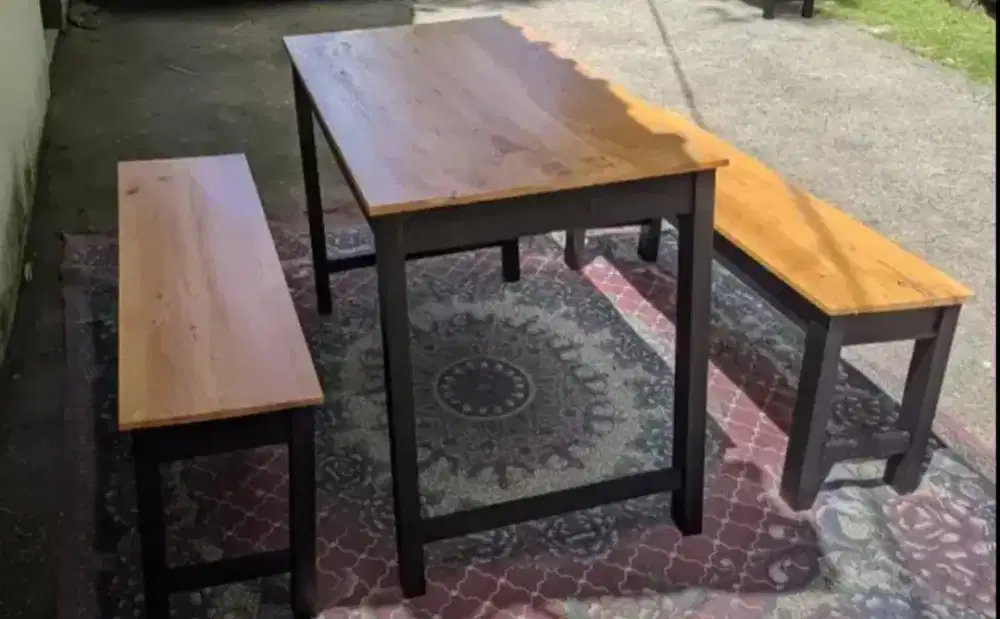 Meja set panjang kursi