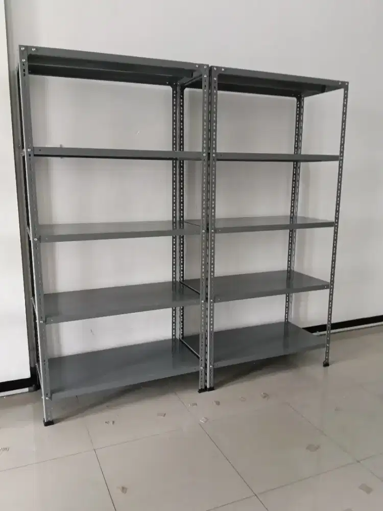 Rak besi susun tempat barang2 gudang