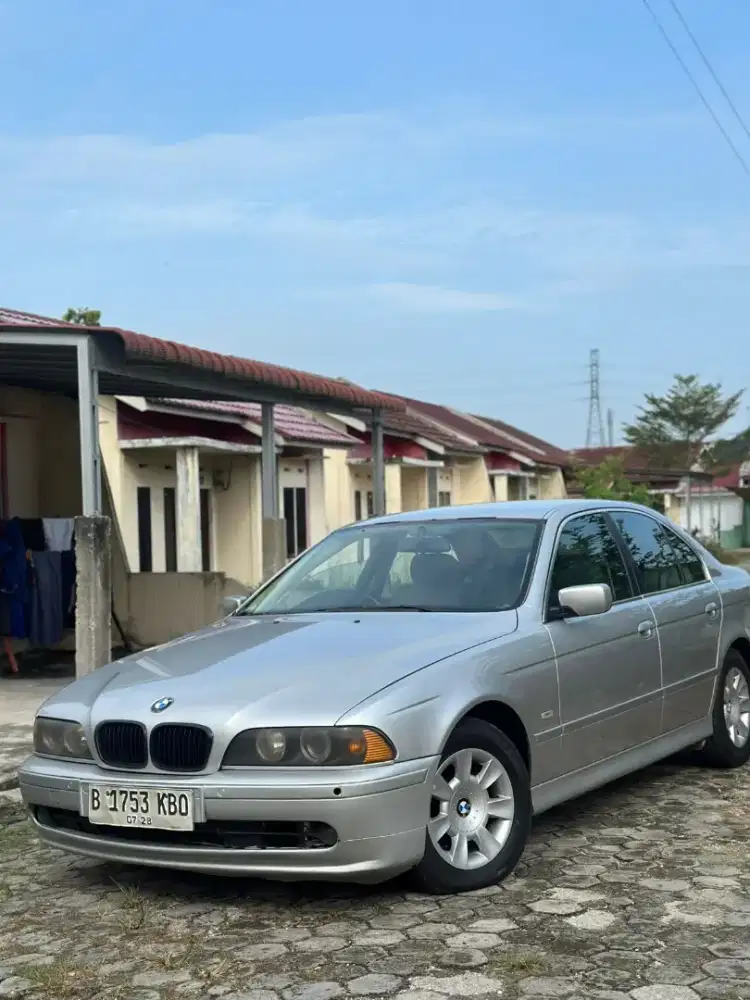 BMW 520i (E39) Silver