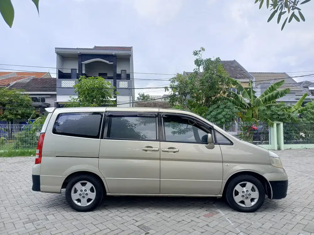 Nissan Serena 2006 Bensin