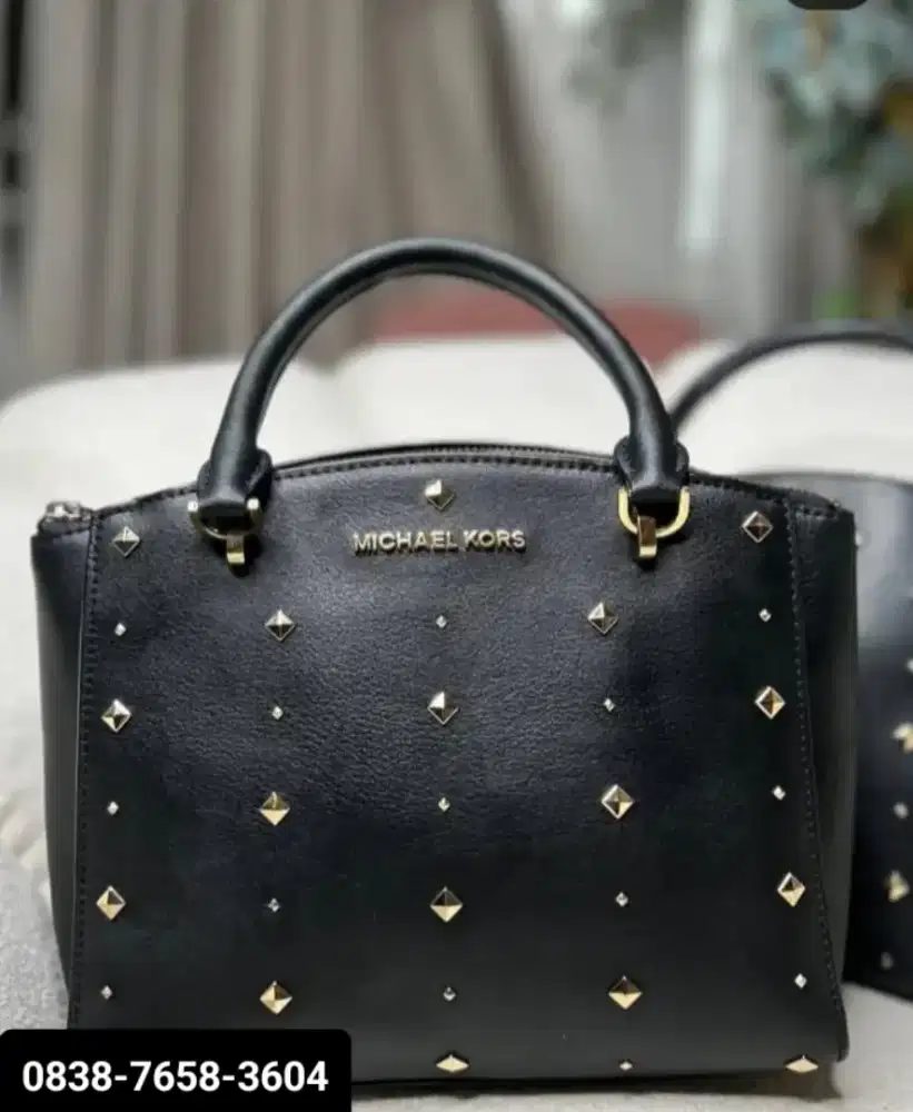 Tas Michael Kors Studded Small Convertible Ellis Leather Satchel Black