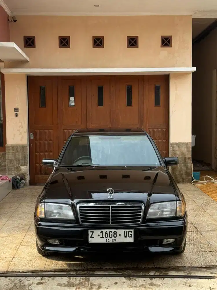 Mercedez Benz W202 C180 Matic 1994 Hitam