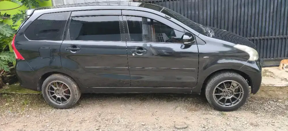 Di jual Xenia 2012 M/T