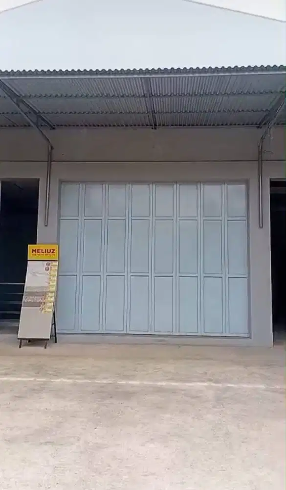 Ruang Usaha Hoek Bagus Strategis di Arcamanik Bandung