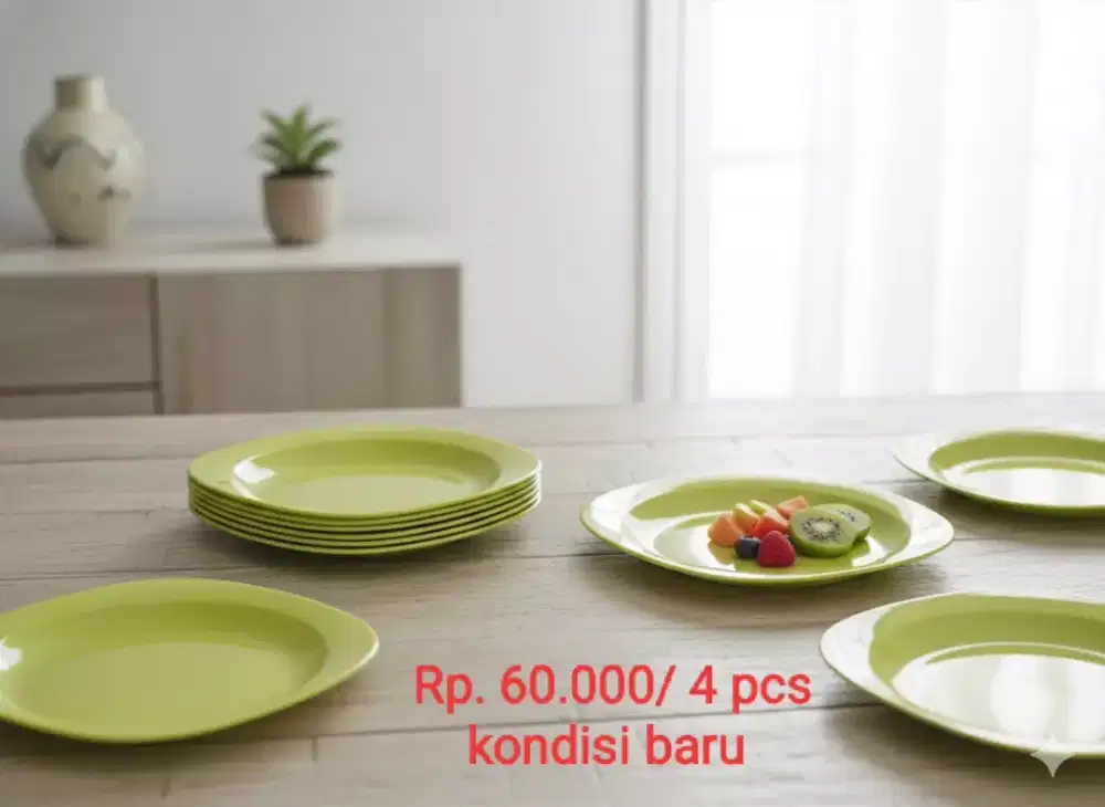 Tupperware Piring Makan Saji