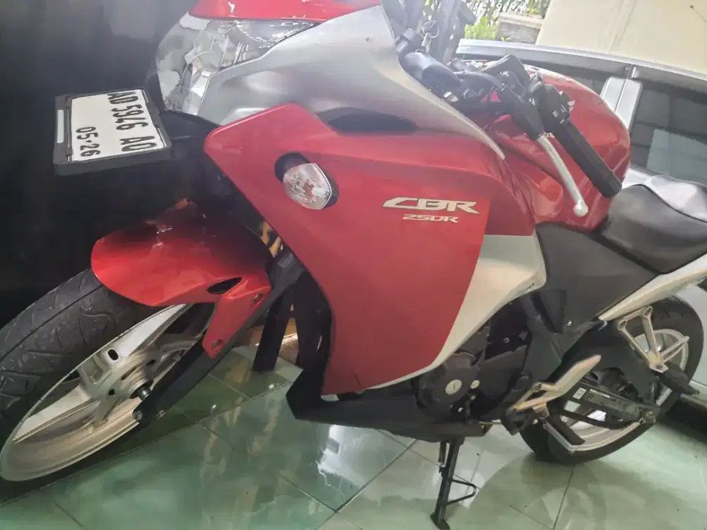CBR 250r Thailand CBU - ABS, mulus barang koleksi - simpanan