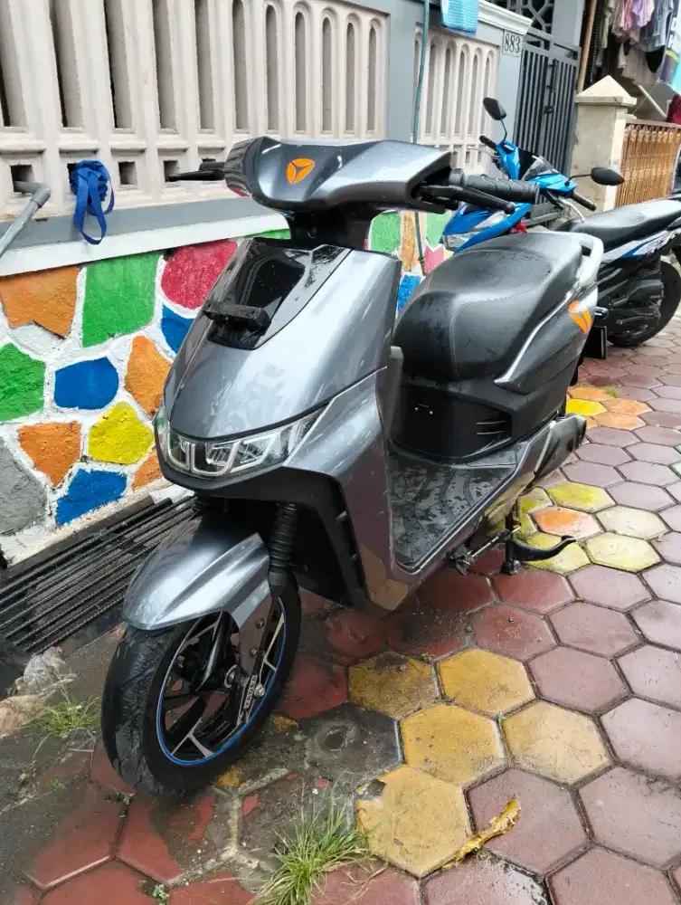 Yadea T.9 th 2023/2024 plat K lengkap istimewa