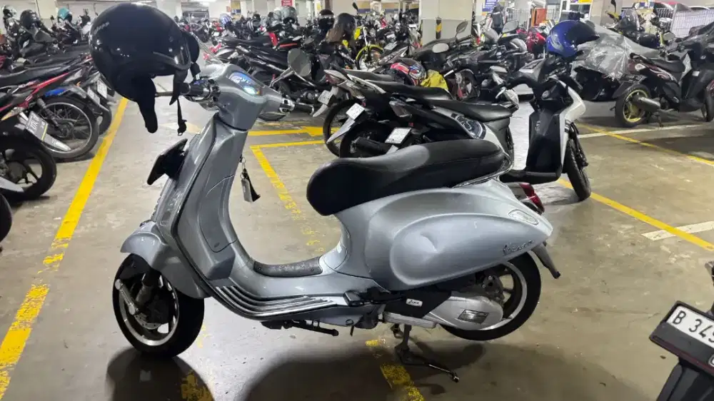 Vespa Primavera S-150 I-Get ABS Grey Delicato