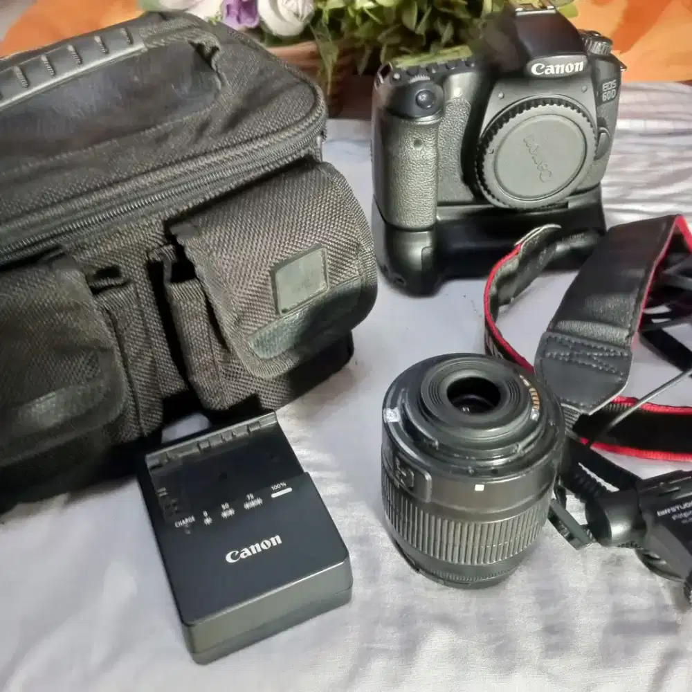 DI JUAL MURAH CAMERA CANON 60D SIAPA CEPAT DIA DAPAT